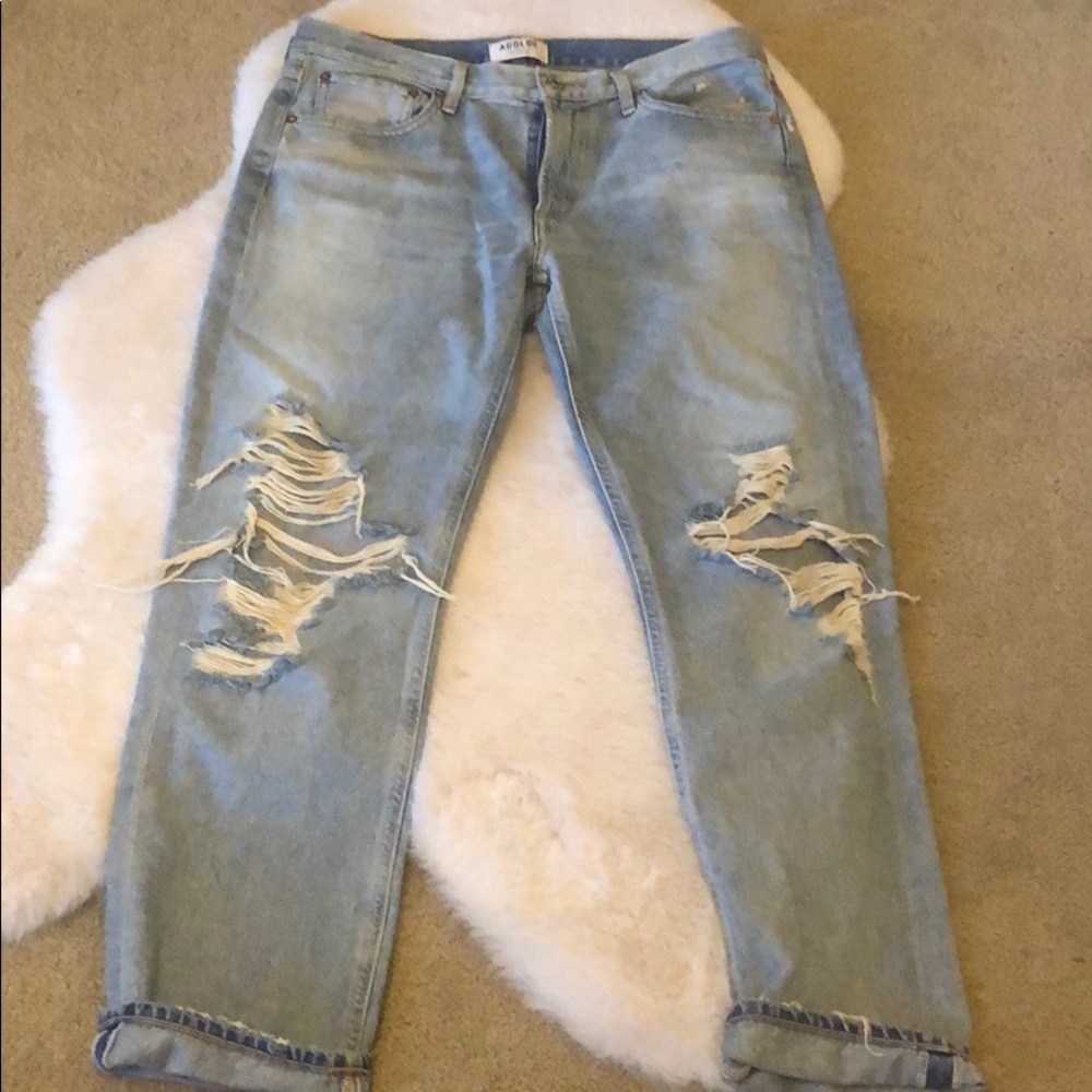 High waisted Mom jeans